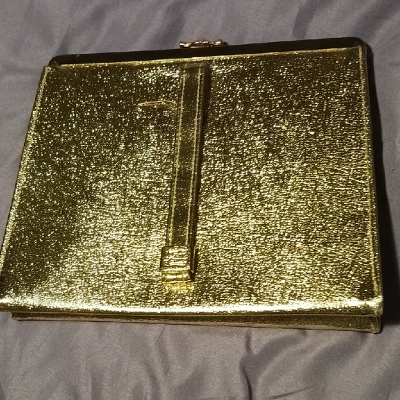 After Dark Vintage Gold  80' Clutch With Coin Putch Of A Chain. Satin Gold Lined - Picture 2 of 7